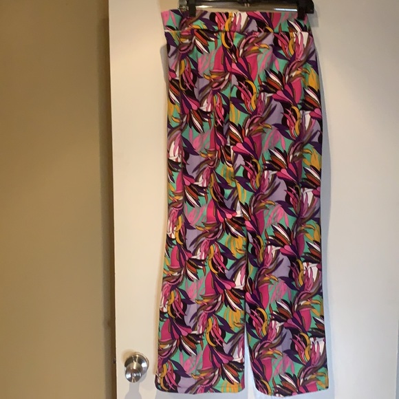 Pants - Picture 4 of 7